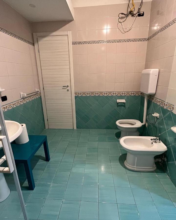 La Svolta Rooms Napoli Esterno foto