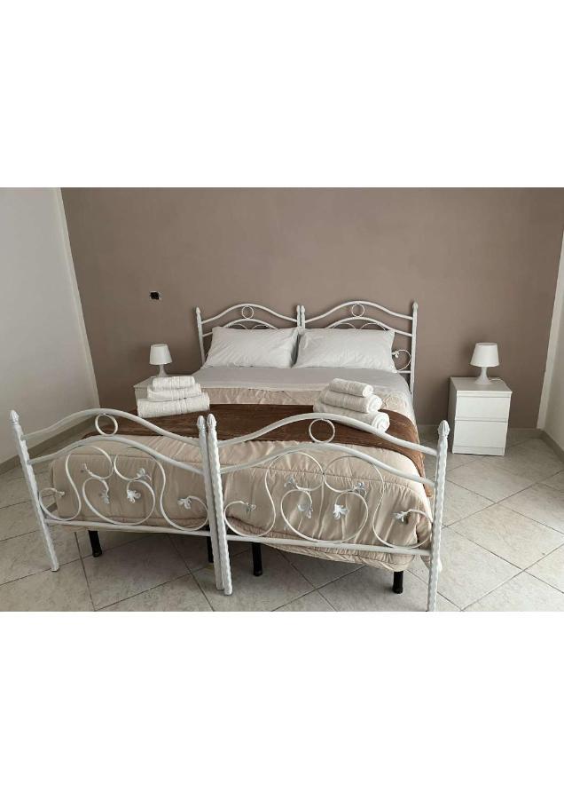 La Svolta Rooms Napoli Esterno foto