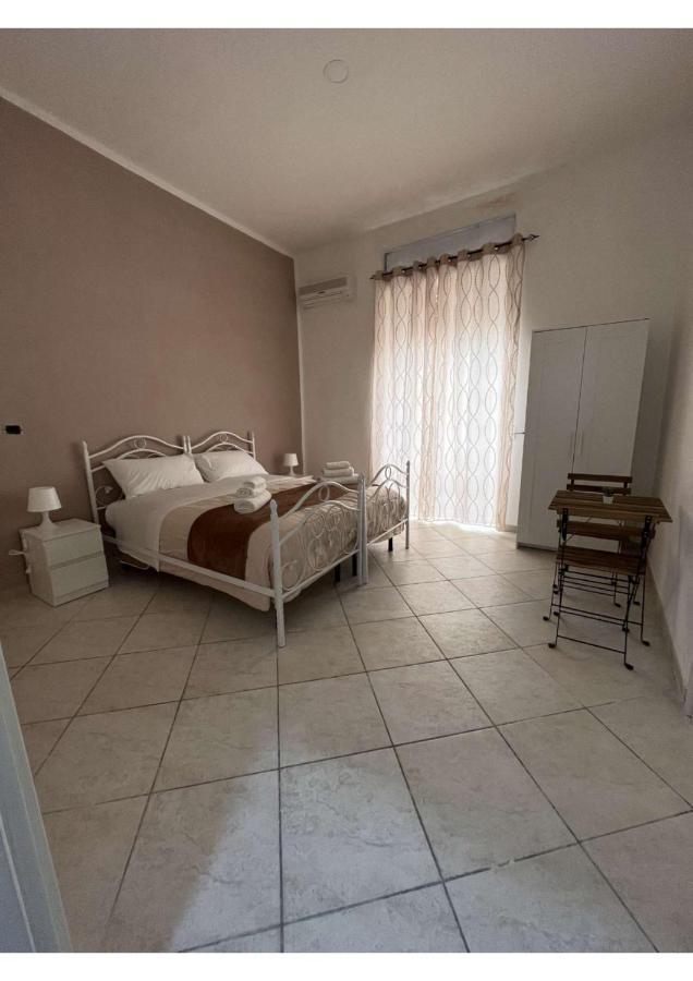 La Svolta Rooms Napoli Esterno foto