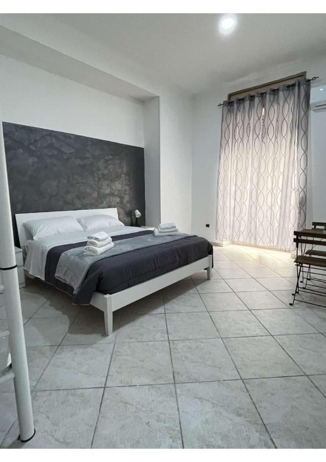 La Svolta Rooms Napoli Esterno foto