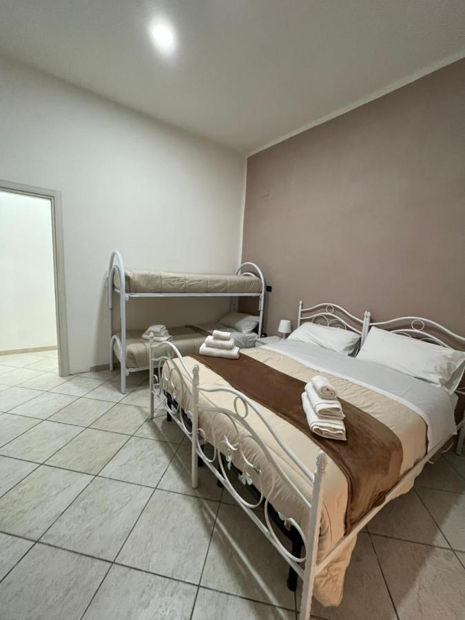 La Svolta Rooms Napoli Esterno foto